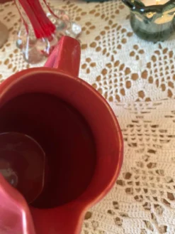 Pot ancien rouge