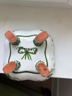 Pot avec couvercle