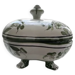 Pot avec couvercle