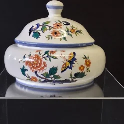 Pot avec couvercle en céramique