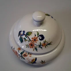 Pot avec couvercle en céramique