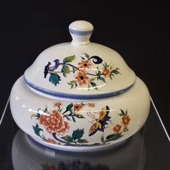 Pot avec couvercle en céramique