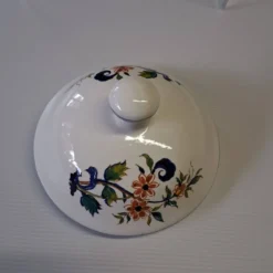 Pot avec couvercle en céramique