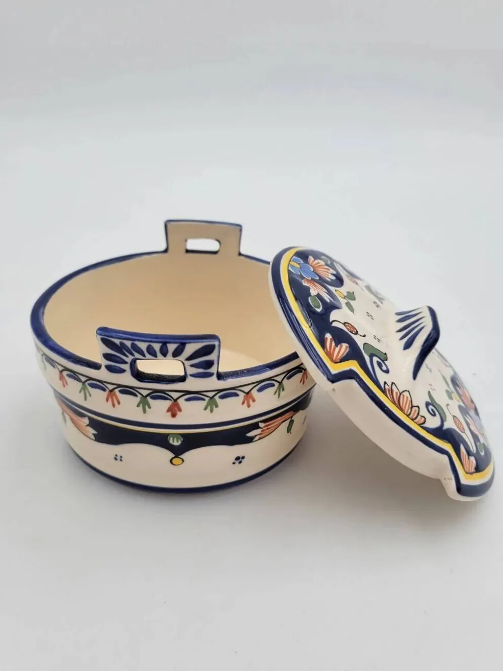 Pot avec couvercle en Porcelaine de Rouen