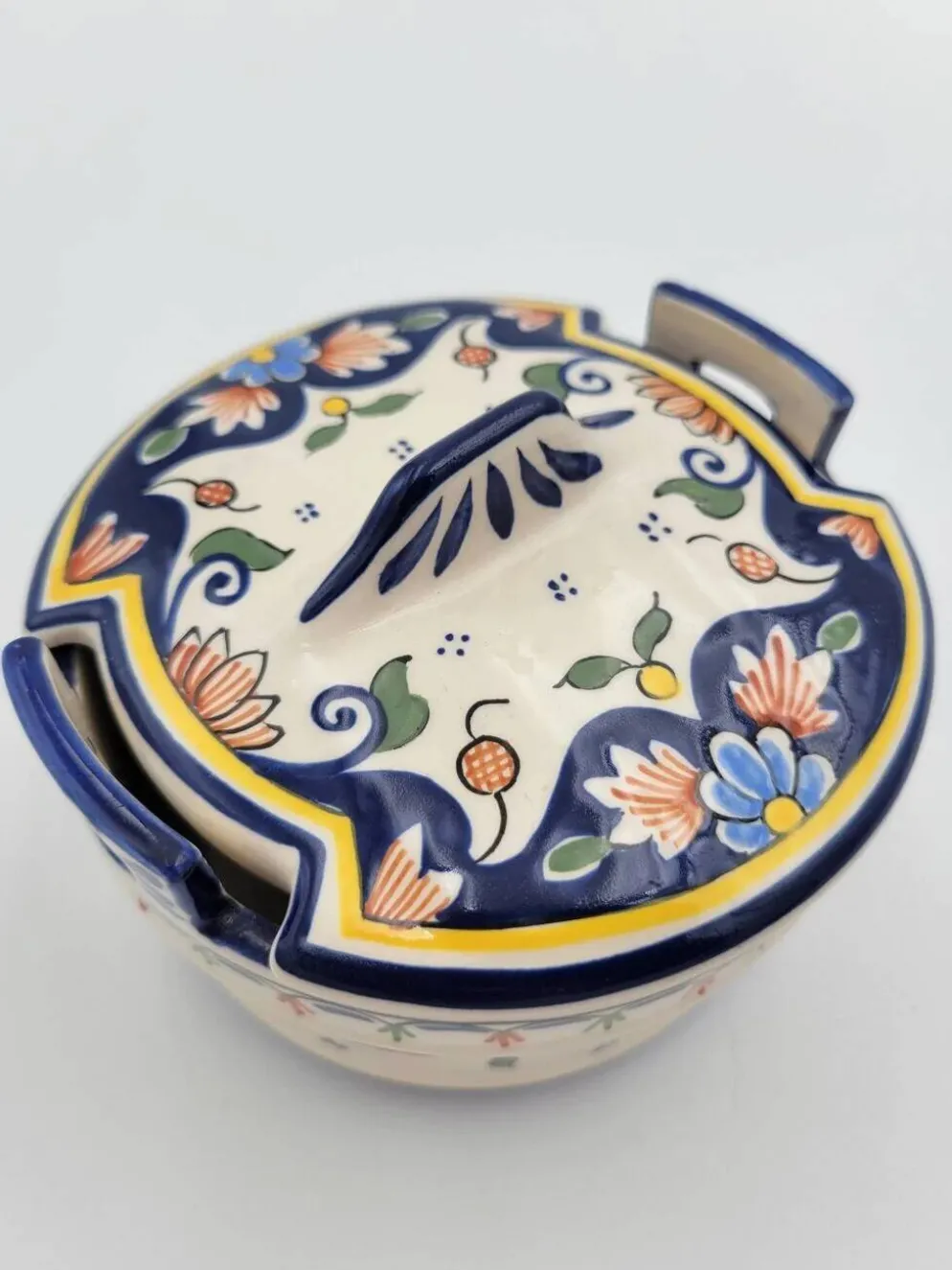 Pot avec couvercle en Porcelaine de Rouen