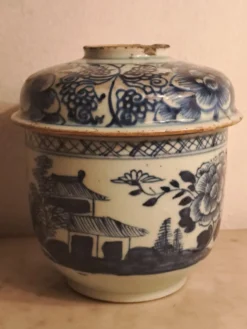 Pot chinois XVIIIème Qianlong en porcelaine