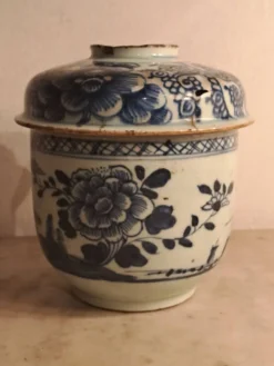 Pot chinois XVIIIème Qianlong en porcelaine