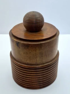 Pot couvert en bois tourné – ancienne tabatière vintage A680