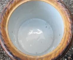 Pot couvert en céramique