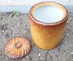 Pot couvert en céramique