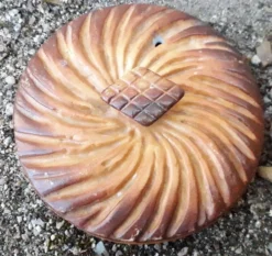 Pot couvert en céramique