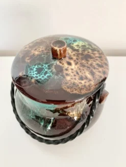 Pot couvert en céramique « Lava » Vallauris