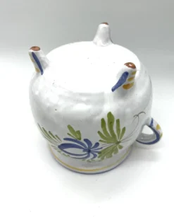 Pot couvert en faïence décor rustique – motif coq – XXe siècle