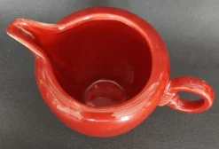 Pot à crème en céramique couleur framboise B. Letalle Saint Clément