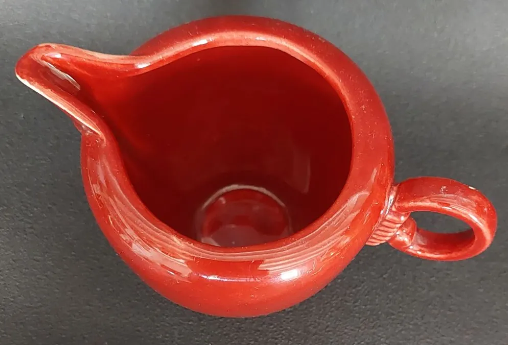 Pot à crème en céramique couleur framboise B. Letalle Saint Clément