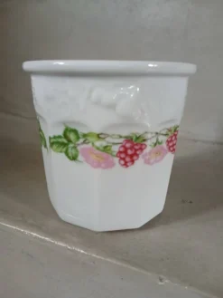 Pot de confiture ancien en porcelaine