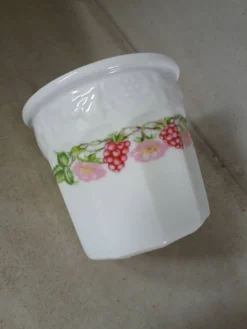 Pot de confiture ancien en porcelaine