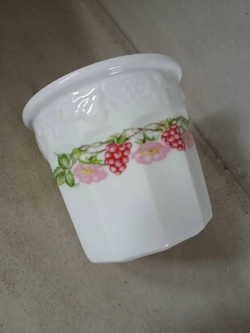 Pot de confiture ancien en porcelaine