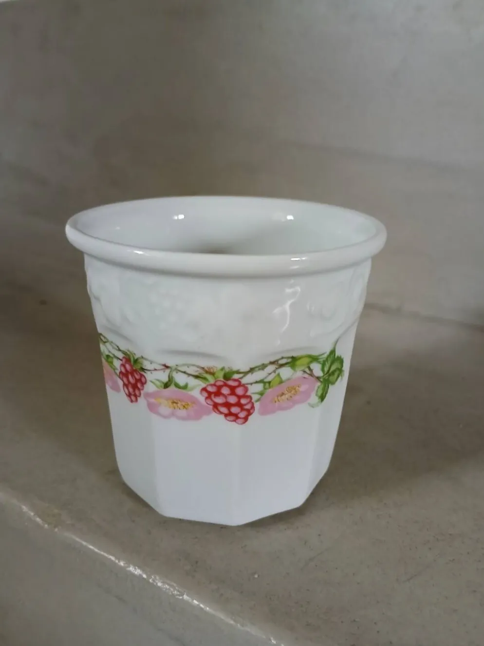 Pot de confiture ancien en porcelaine
