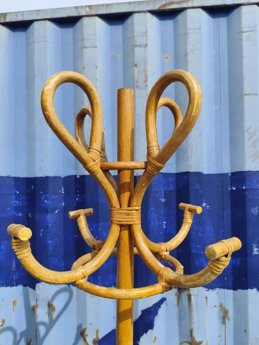 Poète manteau rotin