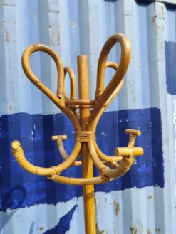 Poète manteau rotin