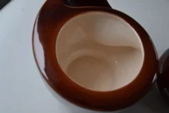 Pot en céramique marron