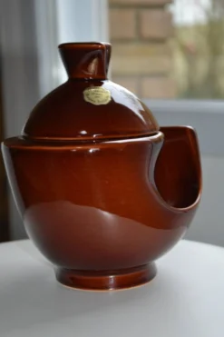 Pot en céramique marron