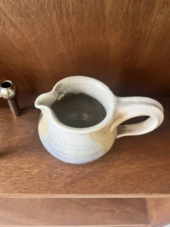 Pot en gres émaillé et signée, travail francaise 1950