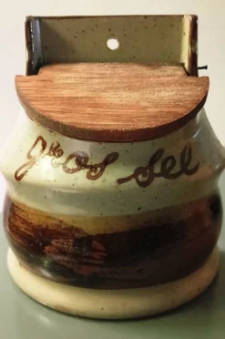Pot gros sel en grès paysan
