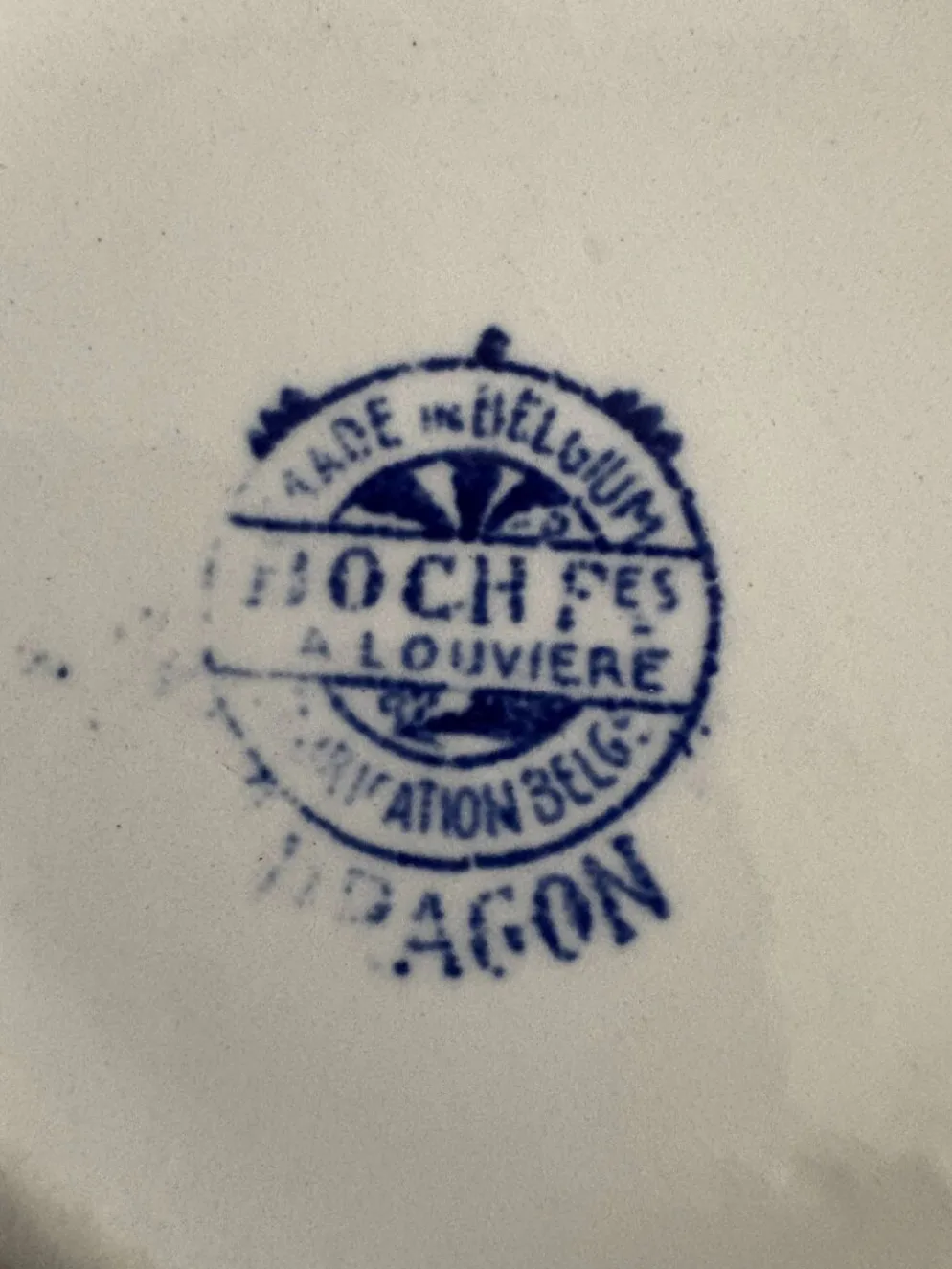 Pot à lait ancien Boch La Louvière modèle Dragon