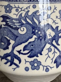 Pot à lait ancien Boch La Louvière modèle Dragon