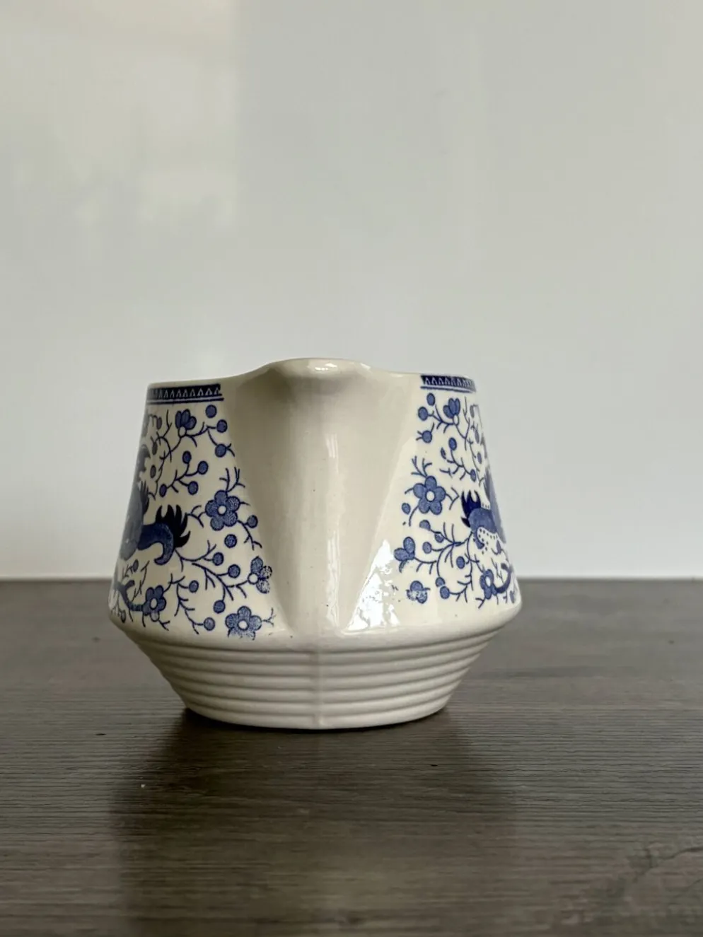 Pot à lait ancien Boch La Louvière modèle Dragon
