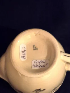 Pot à lait ancien en faïence de Gien, modèle Valence A040