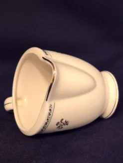Pot à lait ancien en faïence de Gien, modèle Valence A040