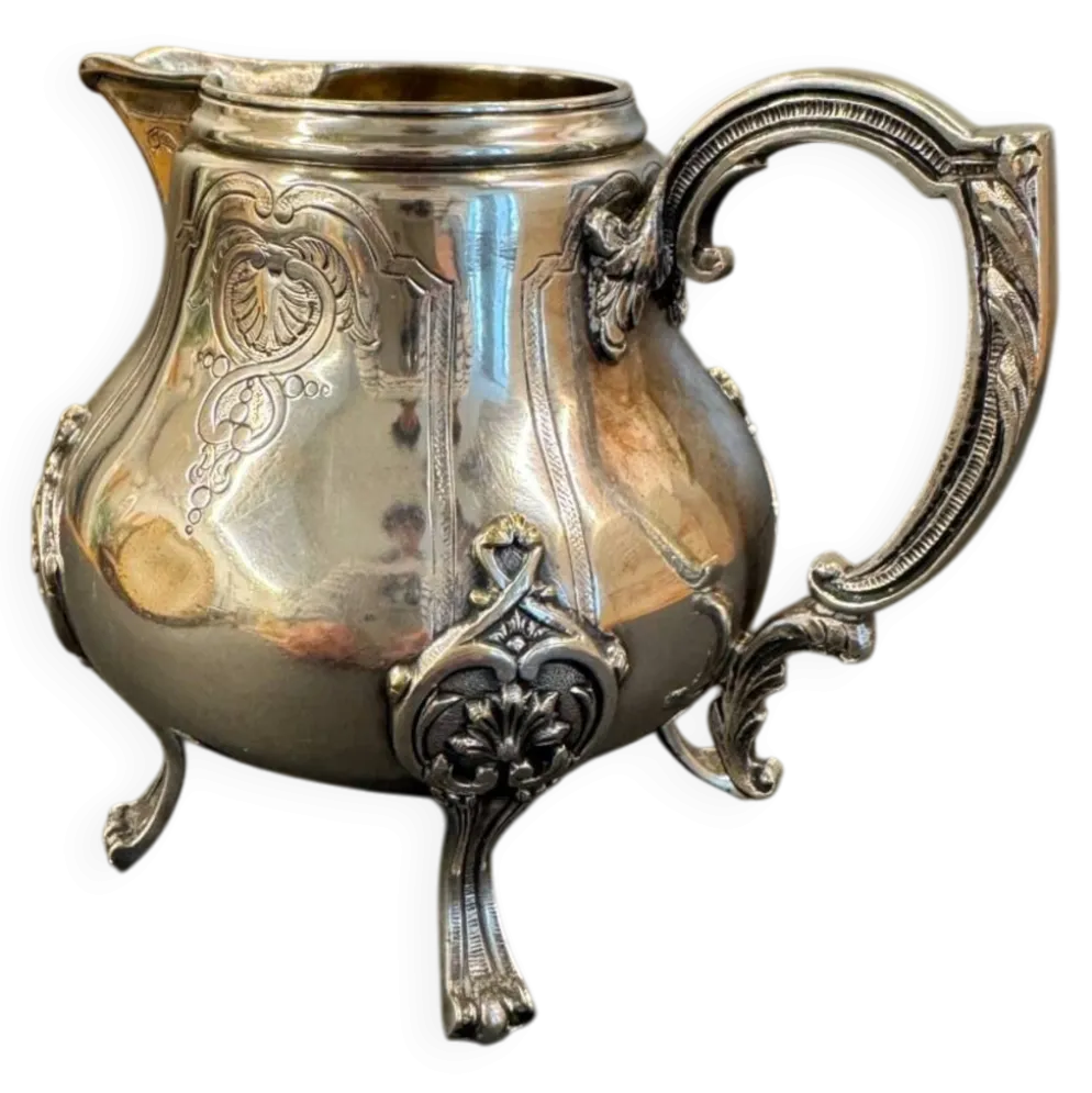 Pot à lait ancien en métal argenté – Style Rococo, décor ciselé, début