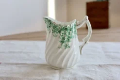 Pot à lait ancien en porcelaine Clifton China WH&S – Décor vert et liseré