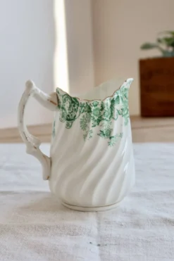 Pot à lait ancien en porcelaine Clifton China WH&S – Décor vert et liseré