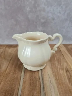 Pot à lait ancien Sarreguemines – Faïence crème