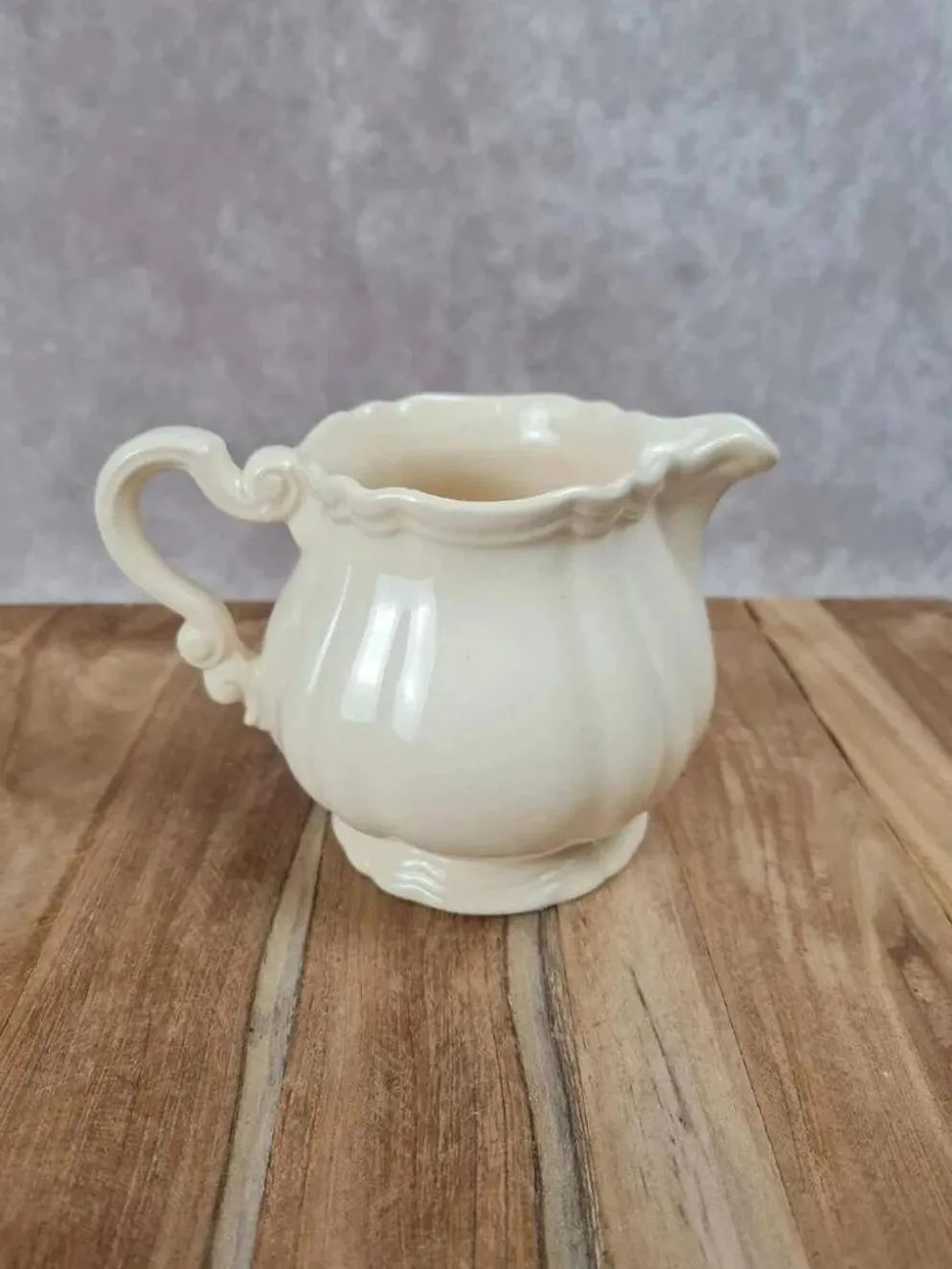 Pot à lait ancien Sarreguemines – Faïence crème