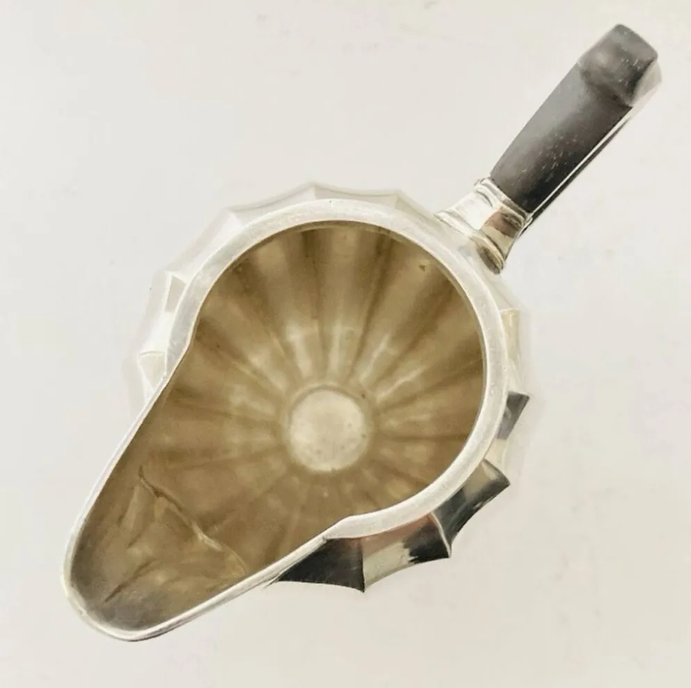 Pot à lait Art Déco CHRISTOFLE début XXe en métal argenté poinçonné