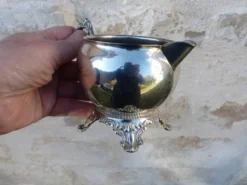 Pot à lait, à creme ancien en métal argenté