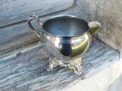 Pot à lait, à creme ancien en métal argenté