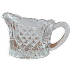 Pot à lait, crème en cristal