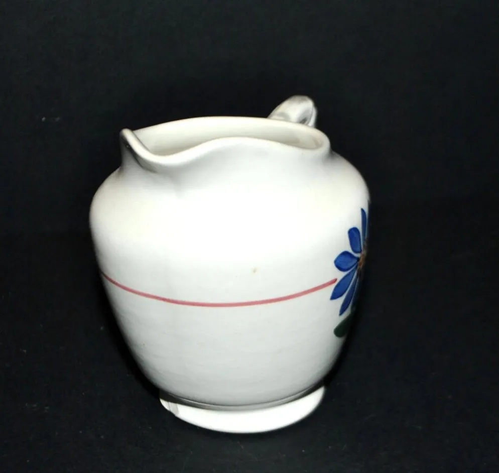 Pot à lait, crémier en faïence de Sarreguemines, décor au pochoir, 1920