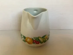 Pot à lait crémier à fleurs et fruits Villeroy et Boch