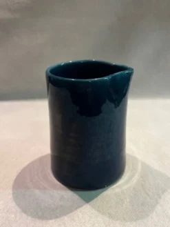Pot à lait en céramique bleue