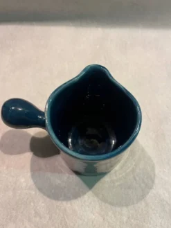 Pot à lait en céramique bleue