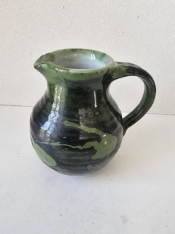 Pot à lait en céramique Signé Sylvie Wlotkowski Saint père