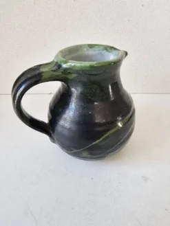 Pot à lait en céramique Signé Sylvie Wlotkowski Saint père