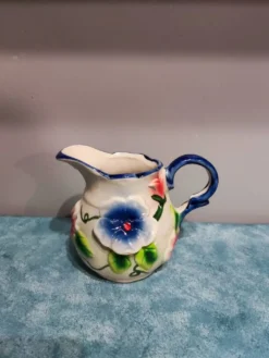Pot à lait en faïence